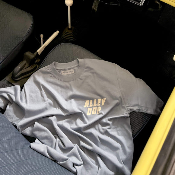 Bold logo Silver tee