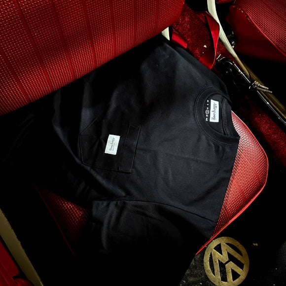 Pocket black tee